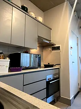 slimcateee online show from November 28, 2025, 3:23 pm