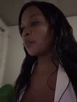 Snapshot of slimcateee chatting on February 25, 2026, 7:25 pm slimcateee online show from February 25, 2026, 7:25 pm