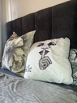 Snapshot of slimcateee chatting on February 22, 2026, 8:39 am slimcateee online show from February 22, 2026, 8:39 am