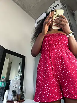 Snapshot of slimcateee chatting on February 14, 2026, 6:46 am slimcateee online show from February 14, 2026, 6:46 am