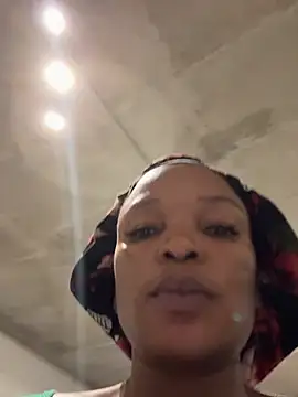 Snapshot of slimcateee chatting on February 23, 2026, 7:25 pm slimcateee online show from February 23, 2026, 7:25 pm