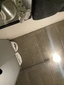 Snapshot of slimcateee chatting on March 1, 2026, 6:52 pm slimcateee online show from March 1, 2026, 6:52 pm