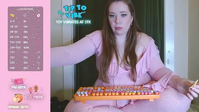 MissLolaLuxxx online show from November 13, 2025, 3:32 am