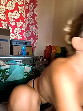 emma4xxx online show from February 2, 2026, 8:41 pm