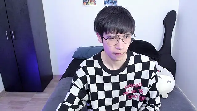 Snapshot of Aventure_Twinks chatting on March 21, 2025, 2:39 am Aventure Twinks online show from March 21, 2025, 2:39 am