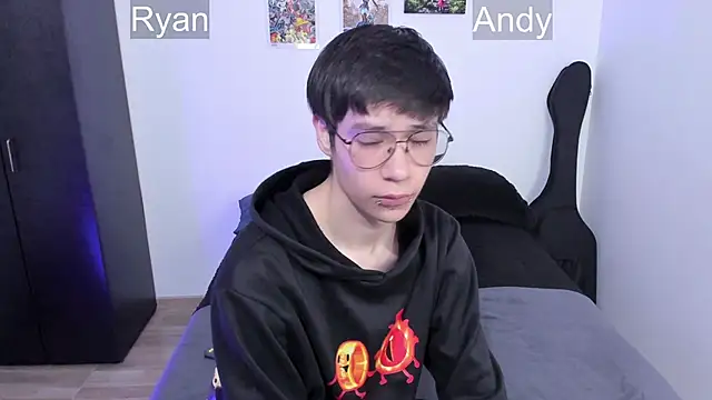 Snapshot of Aventure_Twinks chatting on March 6, 2025, 7:32 pm Aventure Twinks online show from March 6, 2025, 7:32 pm