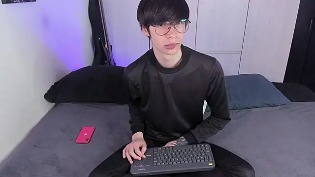 Snapshot of Aventure_Twinks chatting on February 3, 2025, 6:17 pm Aventure Twinks online show from February 3, 2025, 6:17 pm