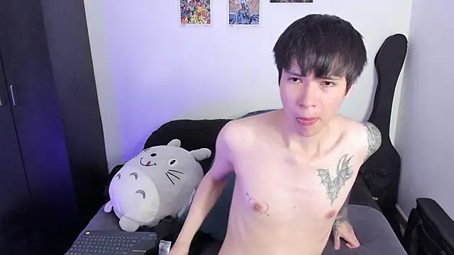 Snapshot of Aventure_Twinks chatting on October 7, 2025, 5:36 pm Aventure Twinks online show from October 7, 2025, 5:36 pm