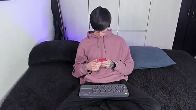 Snapshot of Aventure_Twinks chatting on January 29, 2025, 5:24 pm Aventure Twinks online show from January 29, 2025, 5:24 pm