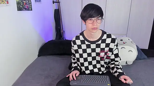 Snapshot of Aventure_Twinks chatting on January 28, 2025, 10:34 am Aventure Twinks online show from January 28, 2025, 10:34 am