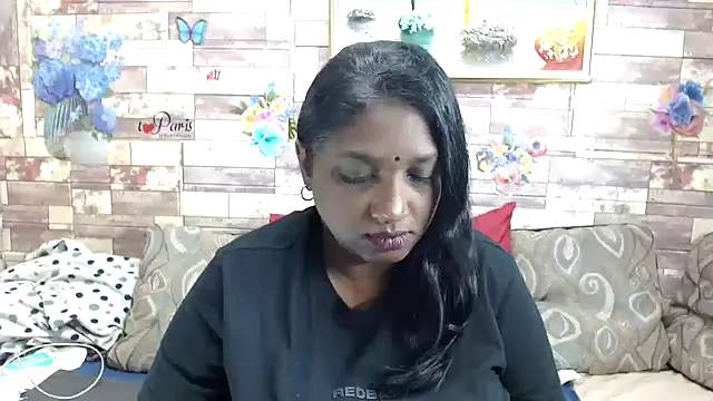 Snapshot of Indian_tracy chatting on October 28, 2025, 12:04 pm Indian tracy online show from October 28, 2025, 12:04 pm