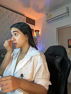 Snapshot of ZarahEvans chatting on November 8, 2025, 7:17 pm ZarahEvans online show from November 8, 2025, 7:17 pm