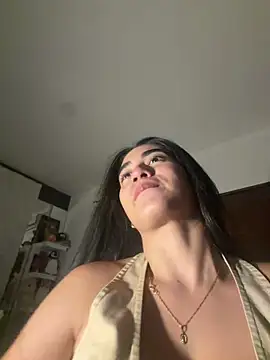 Snapshot of ZarahEvans chatting on January 14, 2026, 10:35 pm ZarahEvans online show from January 14, 2026, 10:35 pm