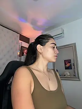 Snapshot of ZarahEvans chatting on October 16, 2025, 4:15 pm ZarahEvans online show from October 16, 2025, 4:15 pm