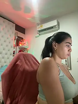 Snapshot of ZarahEvans chatting on November 27, 2025, 7:47 pm ZarahEvans online show from November 27, 2025, 7:47 pm