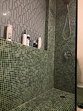 Snapshot of RoodoggXL chatting on November 7, 2025, 1:26 pm RoodoggXL online show from November 7, 2025, 1:26 pm