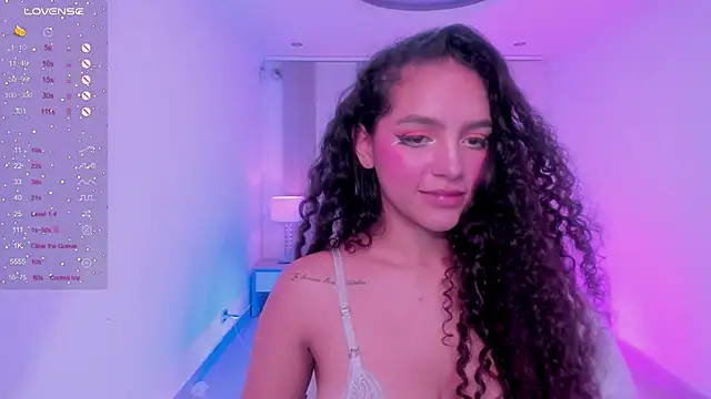 Snapshot of anahi_curlie1 chatting on February 11, 2025, 9:52 am anahi curlie1 online show from February 11, 2025, 9:52 am