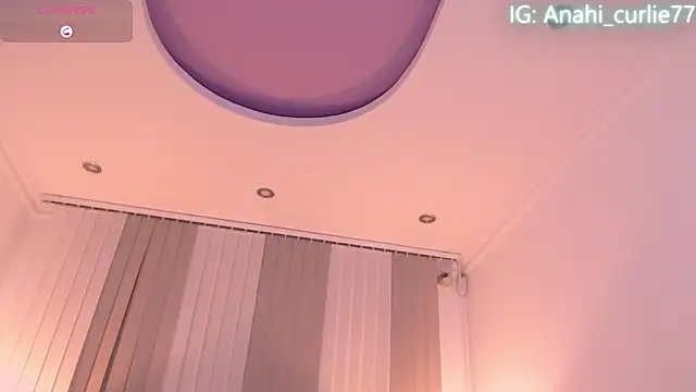 Snapshot of anahi_curlie1 chatting on March 21, 2025, 9:45 am anahi curlie1 online show from March 21, 2025, 9:45 am