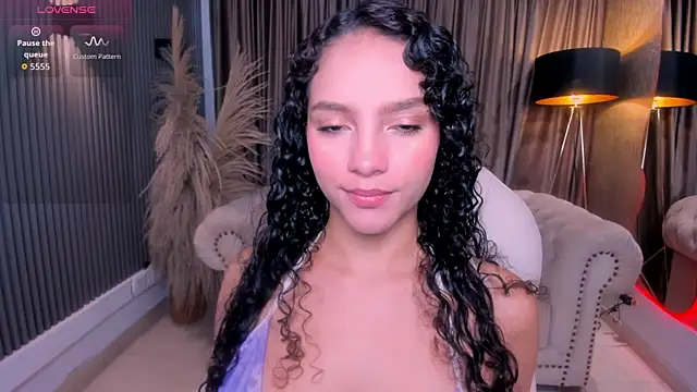 Snapshot of anahi_curlie1 chatting on May 11, 2026, 11:11 am anahi curlie1 online show from May 11, 2026, 11:11 am