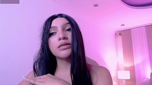 Snapshot of anahi_curlie1 chatting on March 11, 2025, 5:24 am anahi curlie1 online show from March 11, 2025, 5:24 am