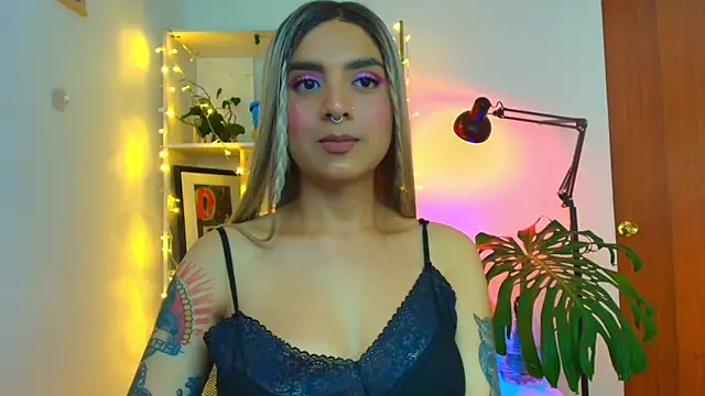 Snapshot of Yeriawaddell_ chatting on January 28, 2025, 11:50 pm Yeriawaddell online show from January 28, 2025, 11:50 pm