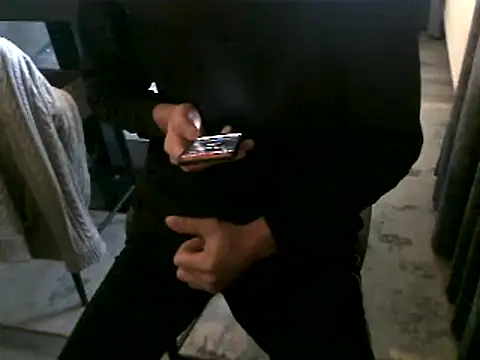 hornyman18cm39 online show from January 14, 2025, 1:06 pm