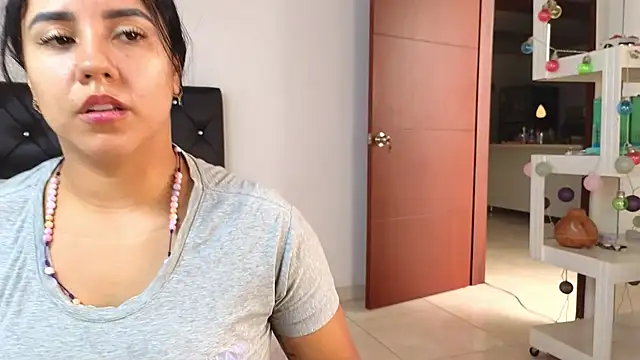 tatiana big ass boobs online show from December 17, 2025, 4:56 pm