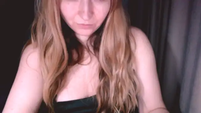 Snapshot of fiona_cute_2 chatting on April 6, 2026, 8:10 pm fiona cute 2 online show from April 6, 2026, 8:10 pm