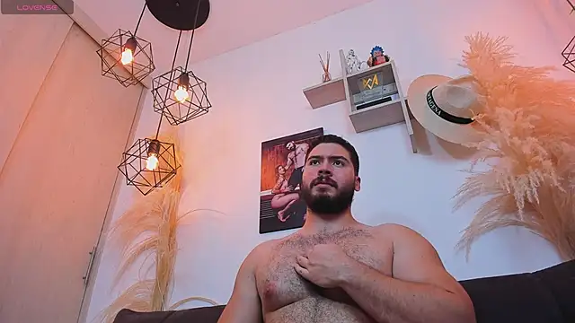 SebastianVilla  online show from March 7, 2026, 11:32 pm