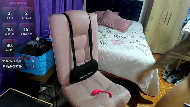 Snapshot of Kenia_oz chatting on September 29, 2025, 2:40 am Kenia oz online show from September 29, 2025, 2:40 am