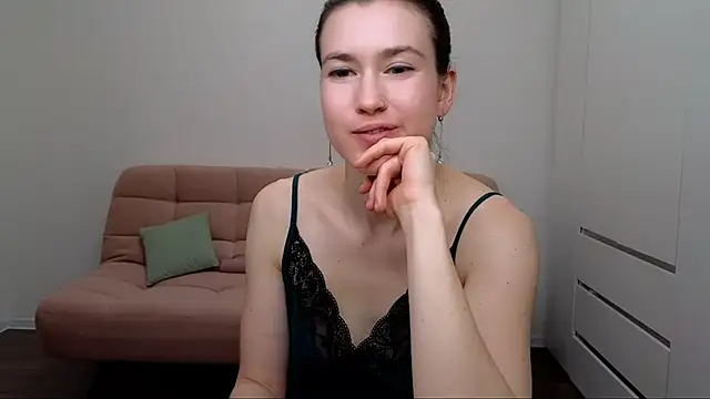 AliciaNewell online show from March 12, 2025, 11:54 am