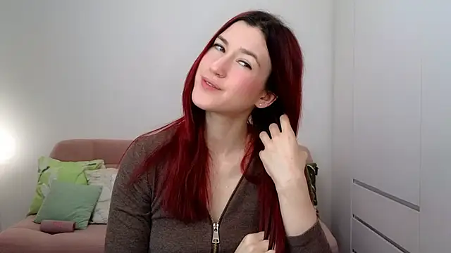 AliciaNewell online show from November 11, 2025, 8:53 am