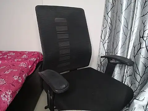 Naila00 online show from February 28, 2026, 3:55 pm