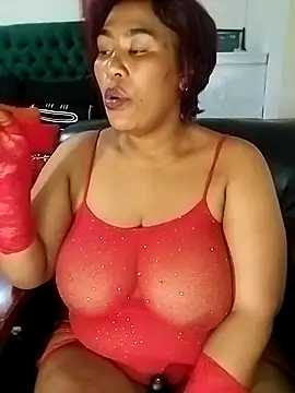 Snapshot of KINKYTEE20 chatting on November 29, 2025, 9:48 pm KINKYTEE20 online show from November 29, 2025, 9:48 pm