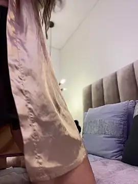 Emilia Bakerr online show from February 11, 2025, 6:11 pm