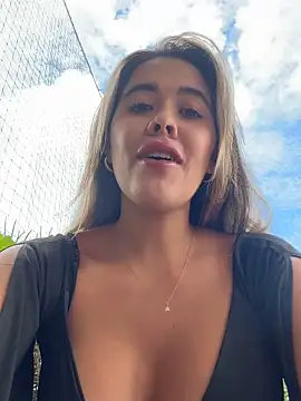 Emilia Bakerr online show from May 13, 2026, 7:54 pm