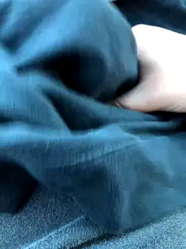 Dut421xh online show from November 16, 2025, 9:30 pm