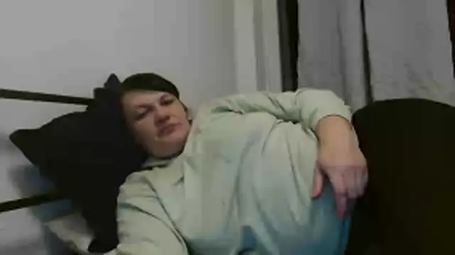 Lucinka1 online show from November 25, 2025, 3:23 pm