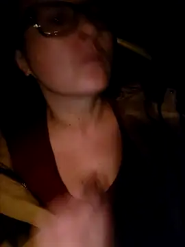 Snapshot of sweetkitty111 chatting on November 9, 2025, 2:04 am sweetkitty111 online show from November 9, 2025, 2:04 am