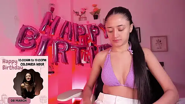 Snapshot of _Caroliinee_ chatting on March 8, 2025, 3:02 pm Caroliinee online show from March 8, 2025, 3:02 pm