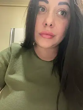 DaisyStreet online show from April 12, 2026, 6:44 pm