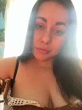 DaisyStreet online show from April 14, 2026, 11:37 am