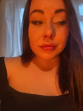 DaisyStreet online show from April 17, 2026, 4:32 pm