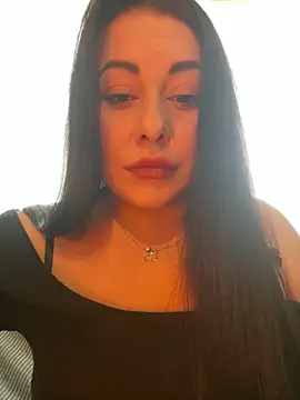 Snapshot of DaisyStreet chatting on February 24, 2026, 9:43 am DaisyStreet online show from February 24, 2026, 9:43 am