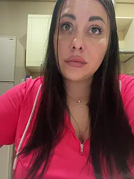 Snapshot of DaisyStreet chatting on June 26, 2026, 9:42 pm DaisyStreet online show from June 26, 2026, 9:42 pm