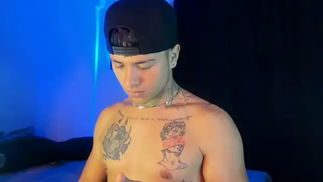 Snapshot of Dominic_Biker__ chatting on January 22, 2025, 5:05 am Dominic Biker online show from January 22, 2025, 5:05 am