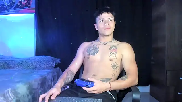 Snapshot of Dominic_Biker__ chatting on December 14, 2024, 1:17 am Dominic Biker online show from December 14, 2024, 1:17 am