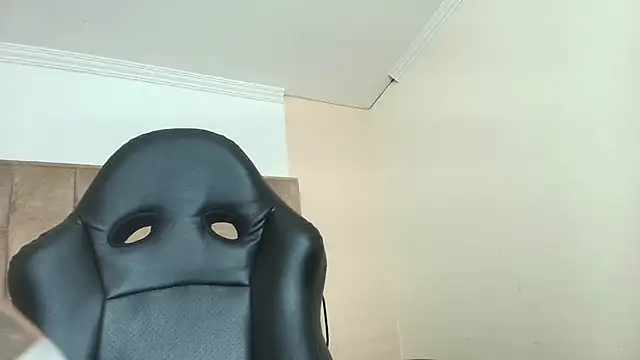 Hannagarces online show from November 8, 2025, 11:36 am