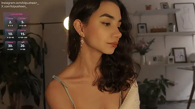 JulietteDee online show from February 18, 2026, 9:11 pm