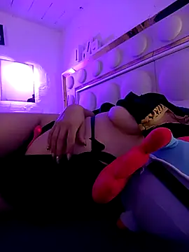 lucianaroy online show from October 10, 2025, 5:41 am